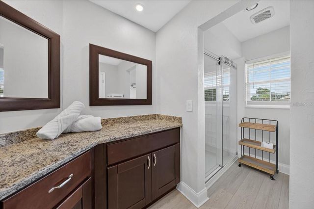 100 MATISSE CIRCLE W, Nokomis, FL 34275