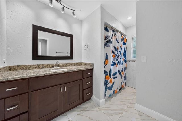 100 MATISSE CIRCLE W, Nokomis, FL 34275