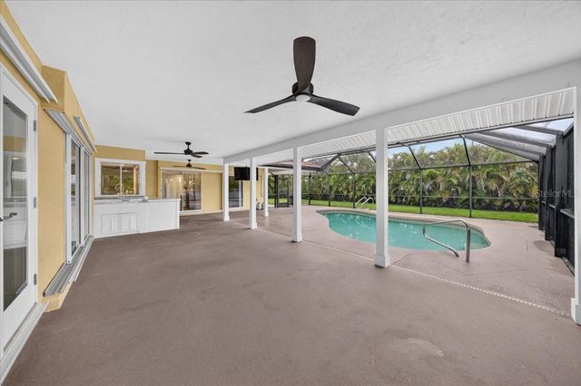 100 MATISSE CIRCLE W, Nokomis, FL 34275