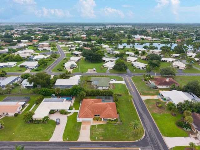 100 MATISSE CIRCLE W, Nokomis, FL 34275