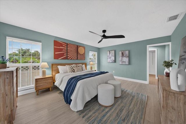 100 MATISSE CIRCLE W, Nokomis, FL 34275