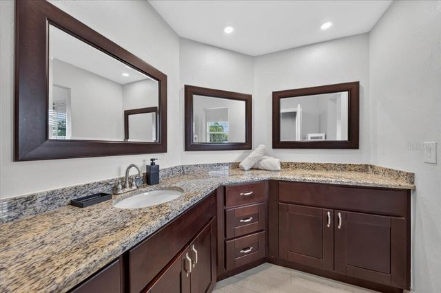 100 MATISSE CIRCLE W, Nokomis, FL 34275