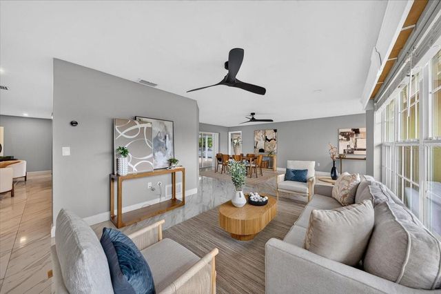 100 MATISSE CIRCLE W, Nokomis, FL 34275