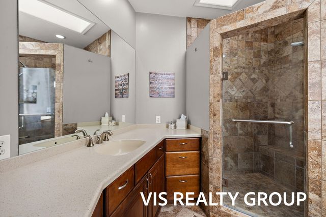 18860 Piney Point Drive, Ferrysburg City, MI 49456