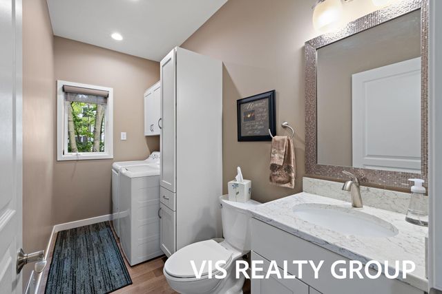 18860 Piney Point Drive, Ferrysburg City, MI 49456