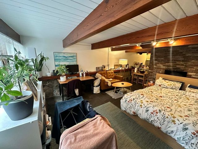 77 Joy 1, Boston, MA 02114