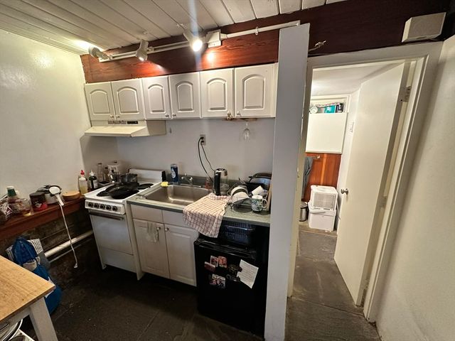 77 Joy 1, Boston, MA 02114