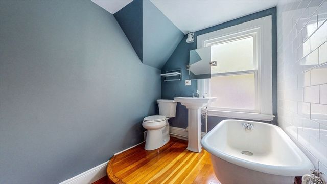36 Dexter Rd, Newton, MA 02460