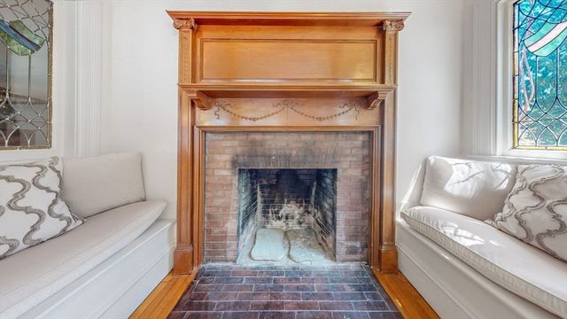 36 Dexter Rd, Newton, MA 02460
