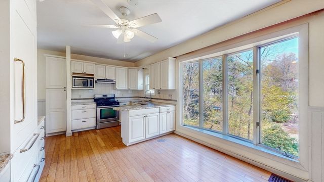 36 Dexter Rd, Newton, MA 02460