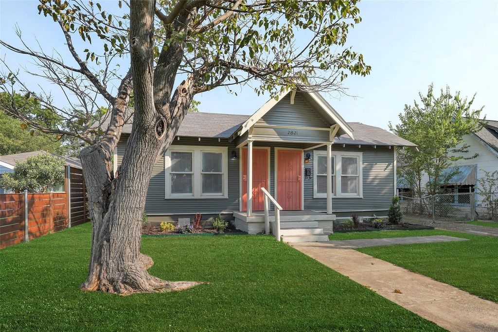 2821 Gladstone Drive, Dallas, TX 75211