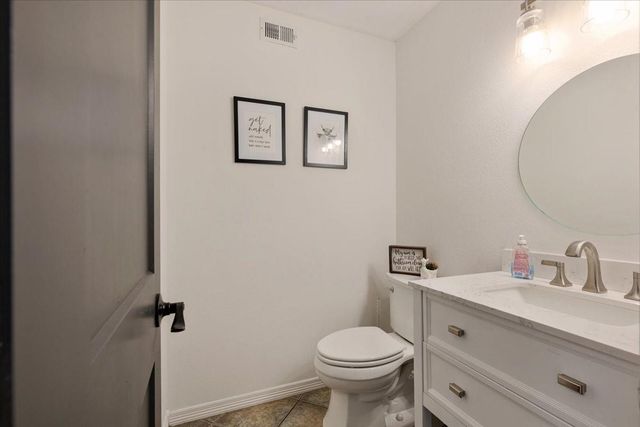 2203 Lomax Dr, La Porte, TX 77571