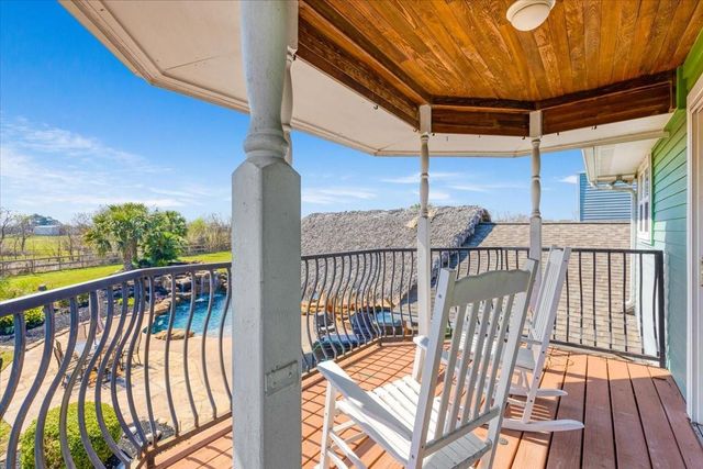 2203 Lomax Dr, La Porte, TX 77571