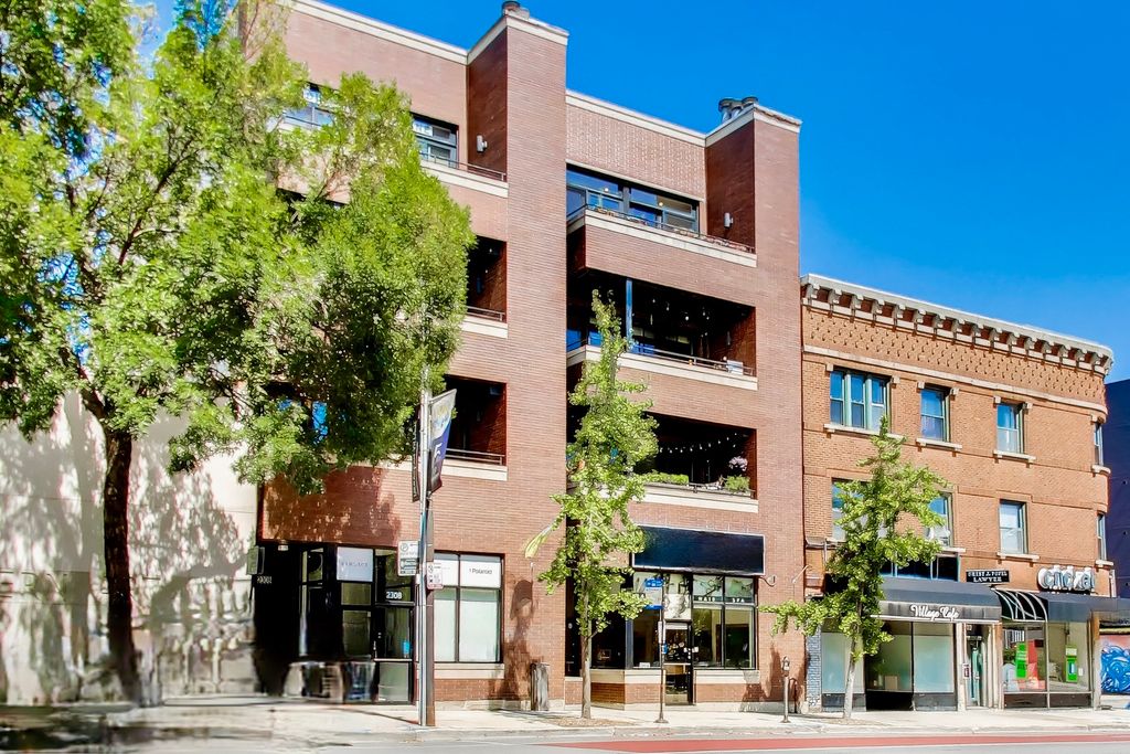 2306 W Chicago Avenue 4, Chicago, IL 60622 — exterior