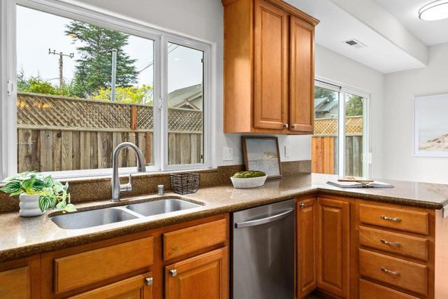 1576 Heritage Lane, Santa Cruz, CA 95062