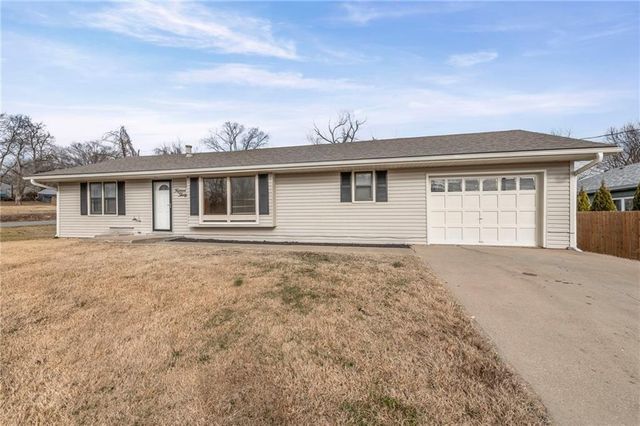 1530 Choctaw Street, Leavenworth, KS 66048