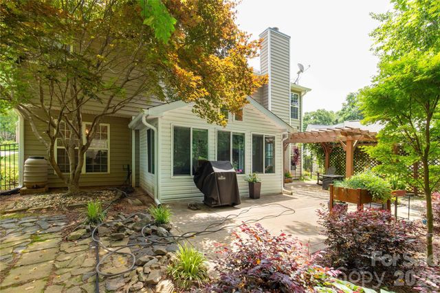 1126 W Arrow Lake Court, Lancaster, SC 29720