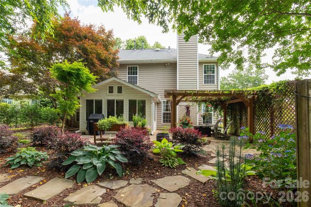 1126 W Arrow Lake Court, Lancaster, SC 29720
