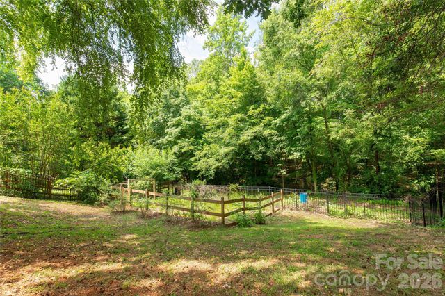 1126 W Arrow Lake Court, Lancaster, SC 29720