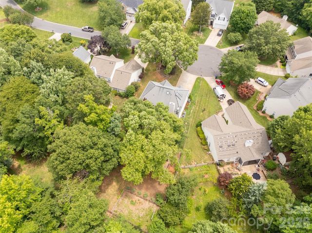 1126 W Arrow Lake Court, Lancaster, SC 29720