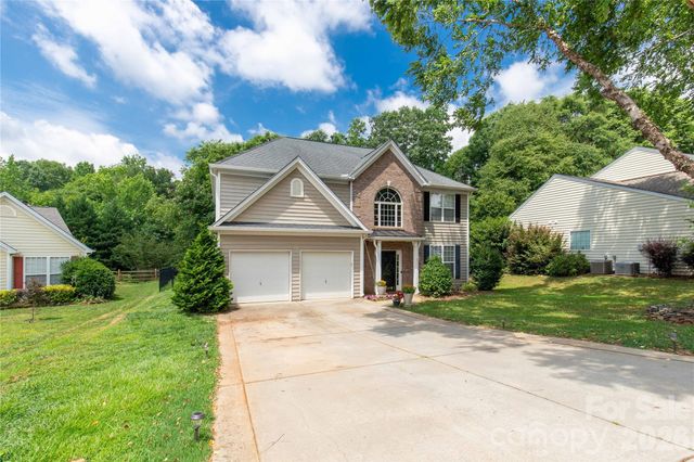 1126 W Arrow Lake Court, Lancaster, SC 29720