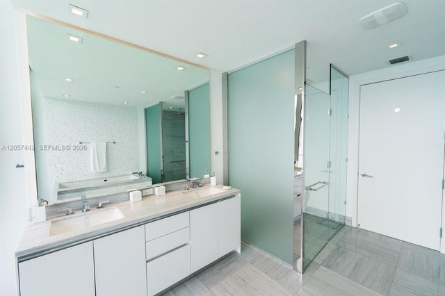 16901 Collins Ave 4201, Sunny Isles Beach, FL 33160