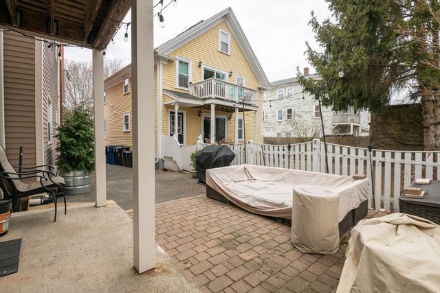 96 Derby Street 1, Salem, MA 01970