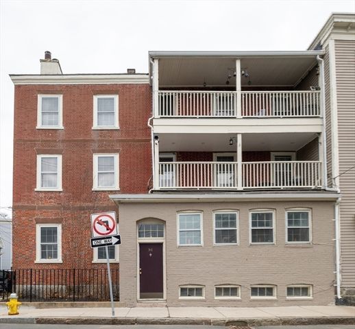 96 Derby Street 1, Salem, MA 01970