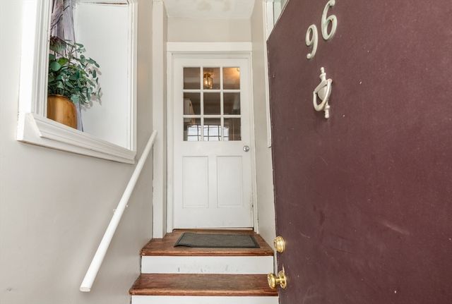 96 Derby Street 1, Salem, MA 01970