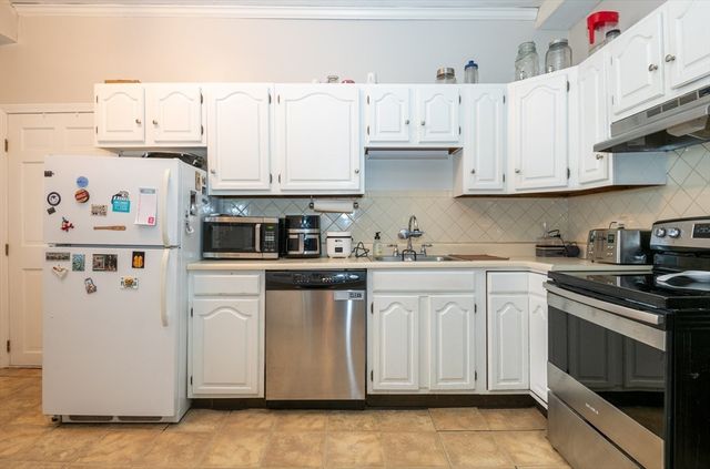 96 Derby Street 1, Salem, MA 01970