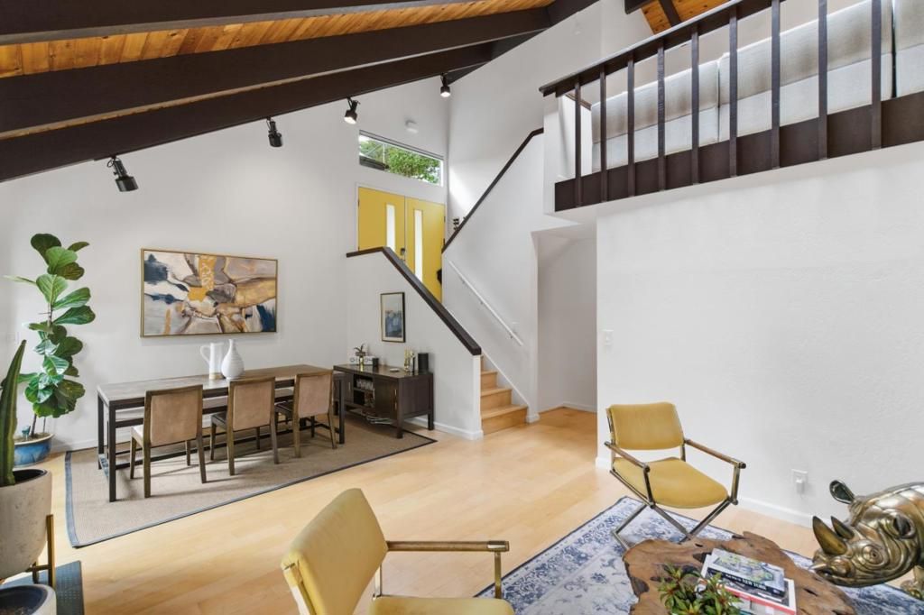 2343 Arrowhead Drive, Oakland, CA 94611