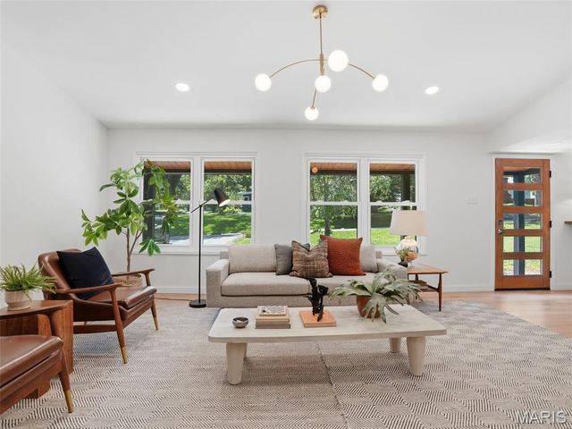 2501 Trossock Lane, Unincorporated, MO 63122