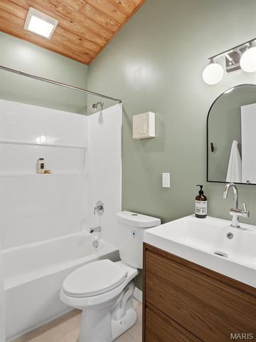2501 Trossock Lane, Unincorporated, MO 63122