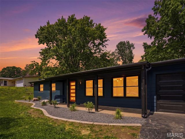 2501 Trossock Lane, Unincorporated, MO 63122