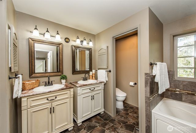 772 Taylor Cutoff Road, Sequim, WA 98382