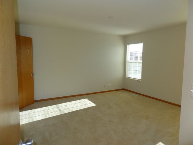 191 WILLOUGHBY Court C, Yorkville, IL 60560