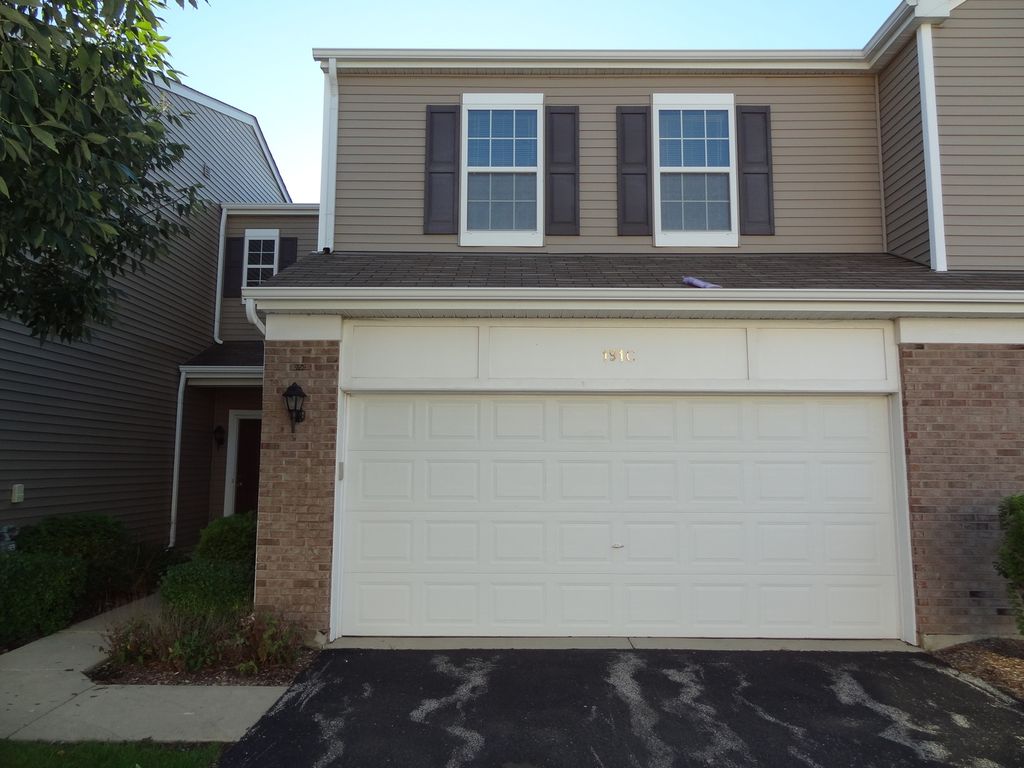 191 WILLOUGHBY Court C, Yorkville, IL 60560