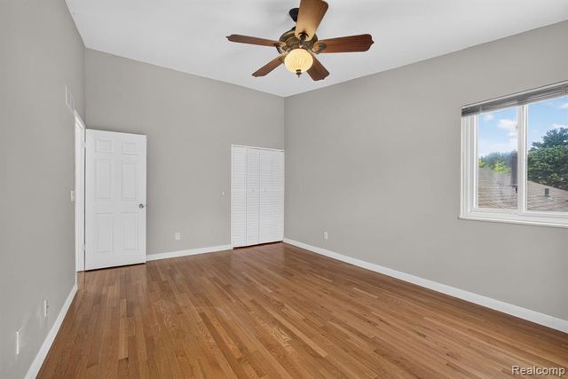 22204 Pondview, Novi, MI 48375