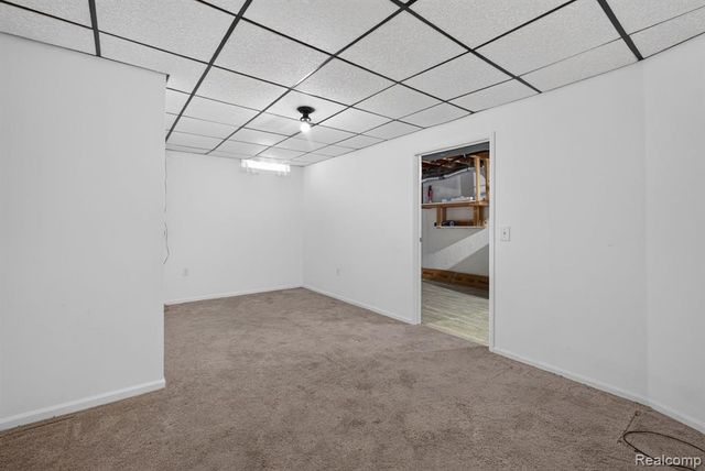 22204 Pondview, Novi, MI 48375