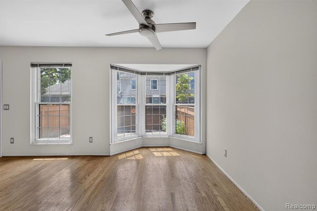 22204 Pondview, Novi, MI 48375