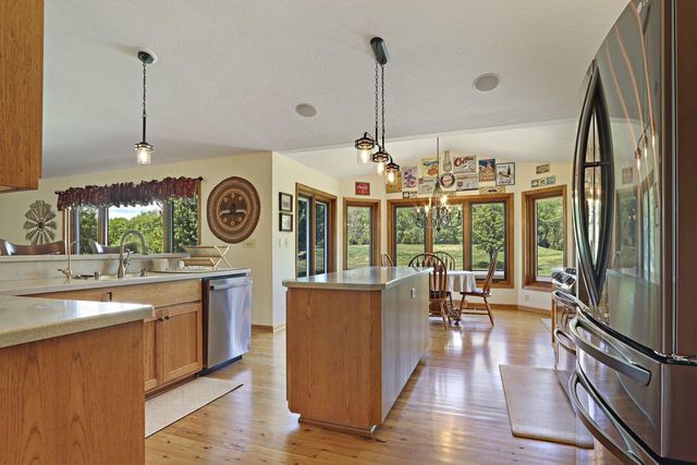 6724 Horseshoe TRAIL, Burlington, WI 53105