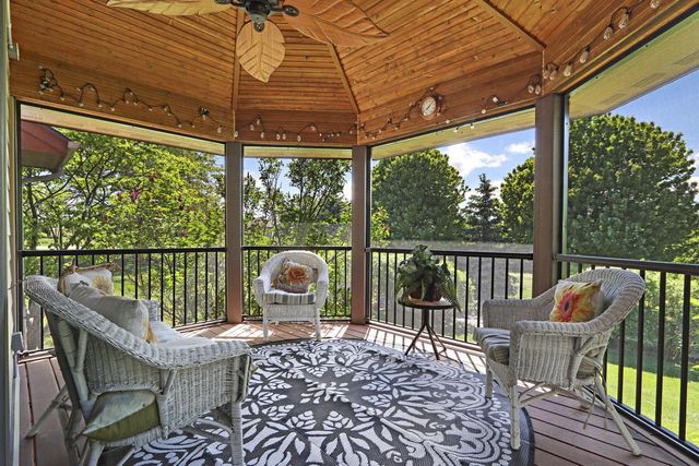 6724 Horseshoe TRAIL, Burlington, WI 53105