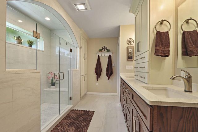 6724 Horseshoe TRAIL, Burlington, WI 53105