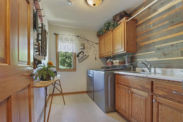 6724 Horseshoe TRAIL, Burlington, WI 53105