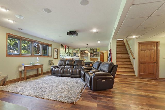 6724 Horseshoe TRAIL, Burlington, WI 53105
