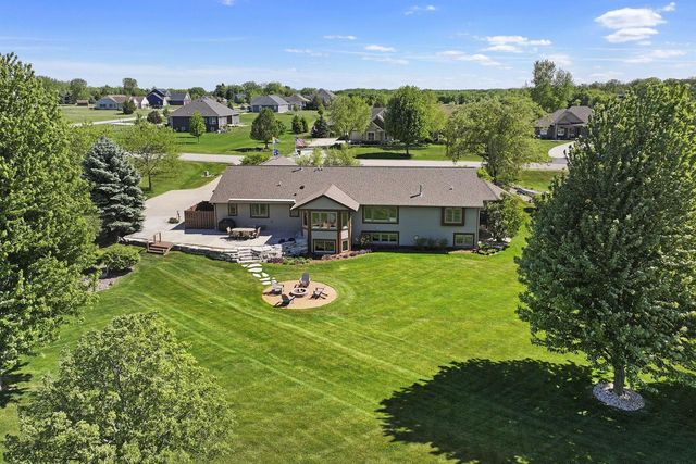 6724 Horseshoe TRAIL, Burlington, WI 53105