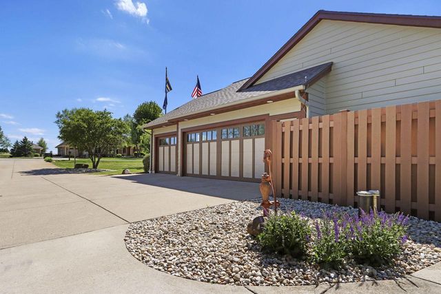 6724 Horseshoe TRAIL, Burlington, WI 53105