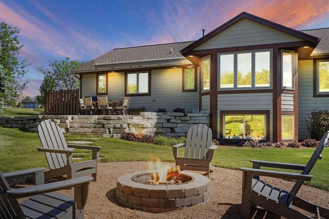 6724 Horseshoe TRAIL, Burlington, WI 53105