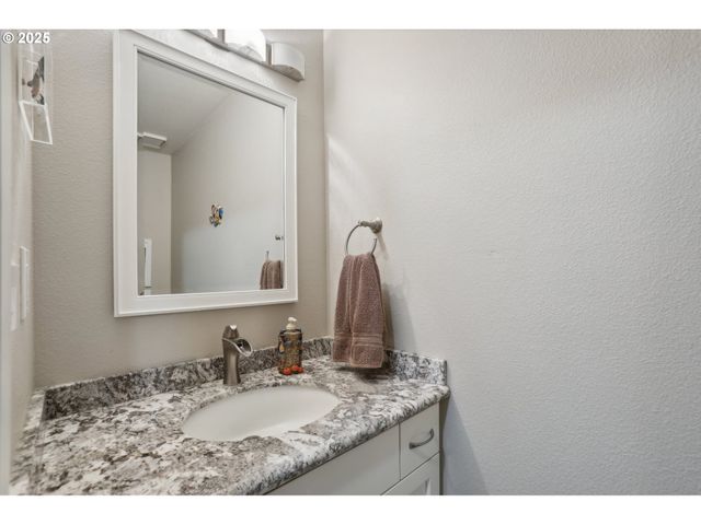 13822 Nw 10TH Ct, Vancouver, WA 98685