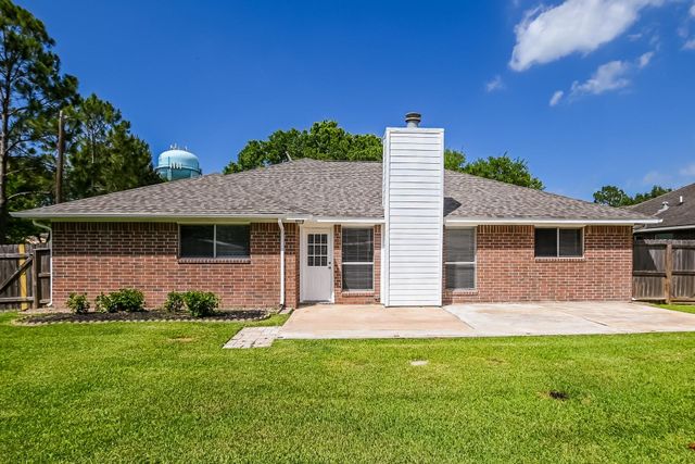 521 Cedar Avenue, League City, TX 77573